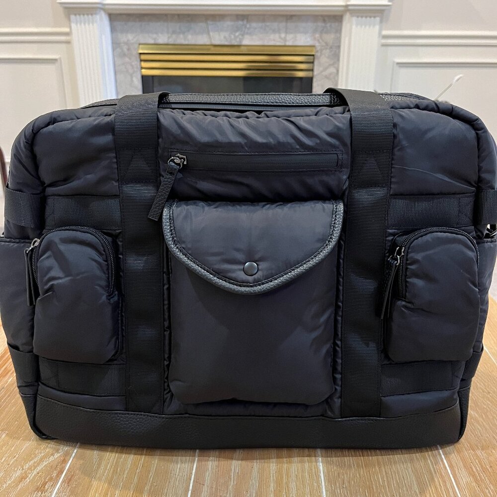 Tommy Bahama  Nylon Quilted Travel Bag